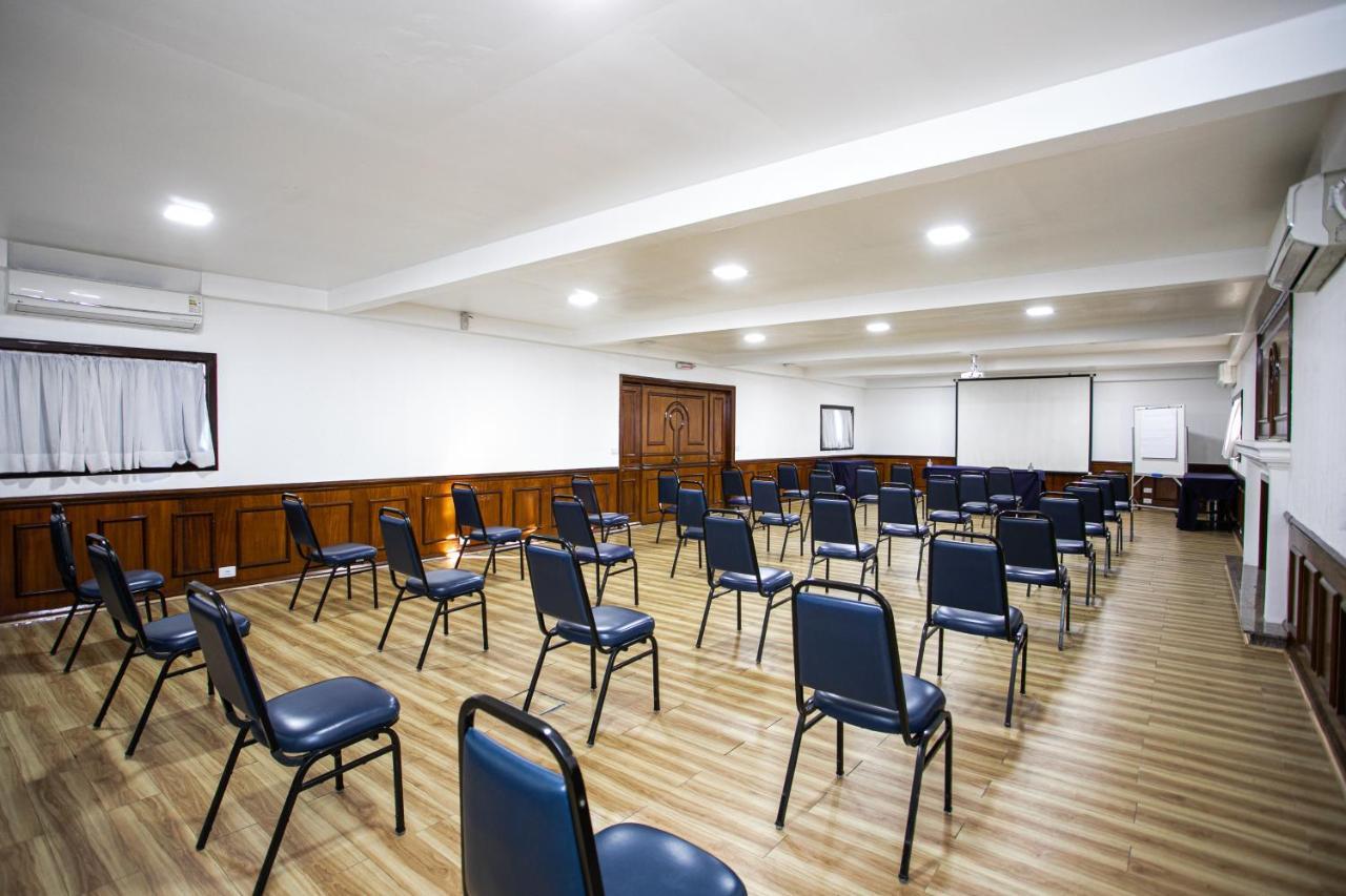 Hotel Dan Inn Curitiba Centro By Nacional Inn 外观 照片